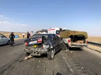 تصادف زنجیره‌ای ۲۰ خودرو در جاده همدان