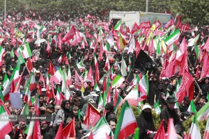 تشییع پیکر مطهر آقای شهید ایران و خانواده ایشان