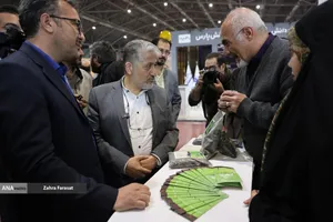 دکتر بیژن رنجبر رییس دانشگاه آزاد اسلامی در مراسم افتتاحیه سومین دوره نمایشگاه فناوری و نوآوری فن نما 1404