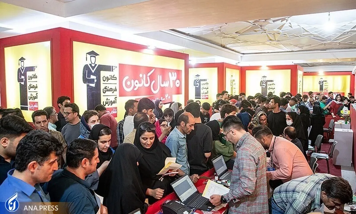 بهار کتاب ۳۴| روز شلوغ نمایشگاه کتاب/ رکورد فروش شکسته می‌شود؟