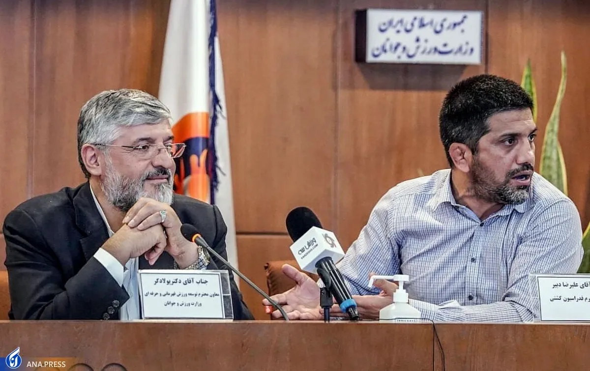 خیرآبادی: فدراسیون بدون دبیر به چه‌کنم چه‌کنم می‌افتد/ ظلم است بگوییم او تنها در ساخت و ساز خوب بوده