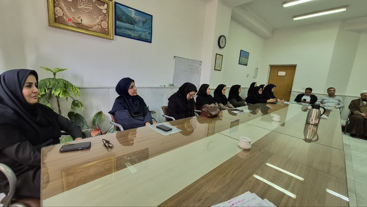 لزوم تعامل بیشتر استادان با دانشجویان در ابعاد فرهنگی و تربیتی