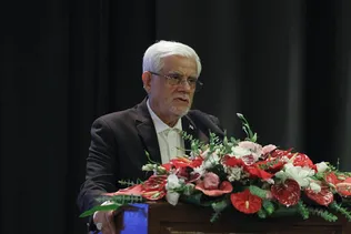 عارف: هیچ کالایی نیست که نتوانیم وارد کشور کنیم