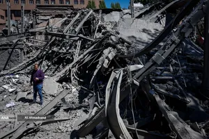 حمله هوایی آمریکایی - صهیونی به داﻧﺸﮕﺎه صنعتی شریف
