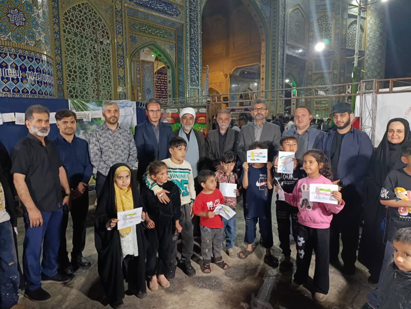 حضور دانشگاهیان دانشگاه آزاد دزفول در چهلمین روز شهادت قائد امت