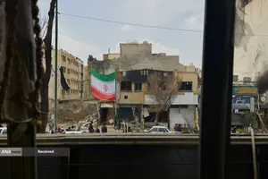 در پی تجاوز جنایتکاران آمریکایی-صهیونی به مناطق مسکونی اصفهان، گروه های جهادی از لحظات ابتدایی وقوع این جنایت، در کنار امدادگران مشغول خدمت رسانی، آواربرداری و بازسازی منازل آسیب دیده مردم هستند.