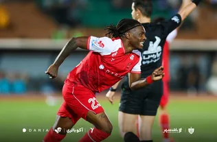 مدافعان و دروازه بان بلای جان ملوان شدند/ پرسپولیس با ۳ گل به دربی رسید