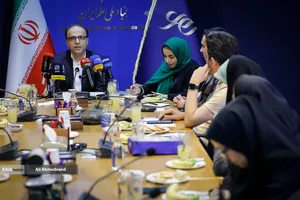 محمدرضا هرمزی&zwnj;نژاد رئیس بنیاد ملی علم ایران در نشست خبری برنامه ملی جهش