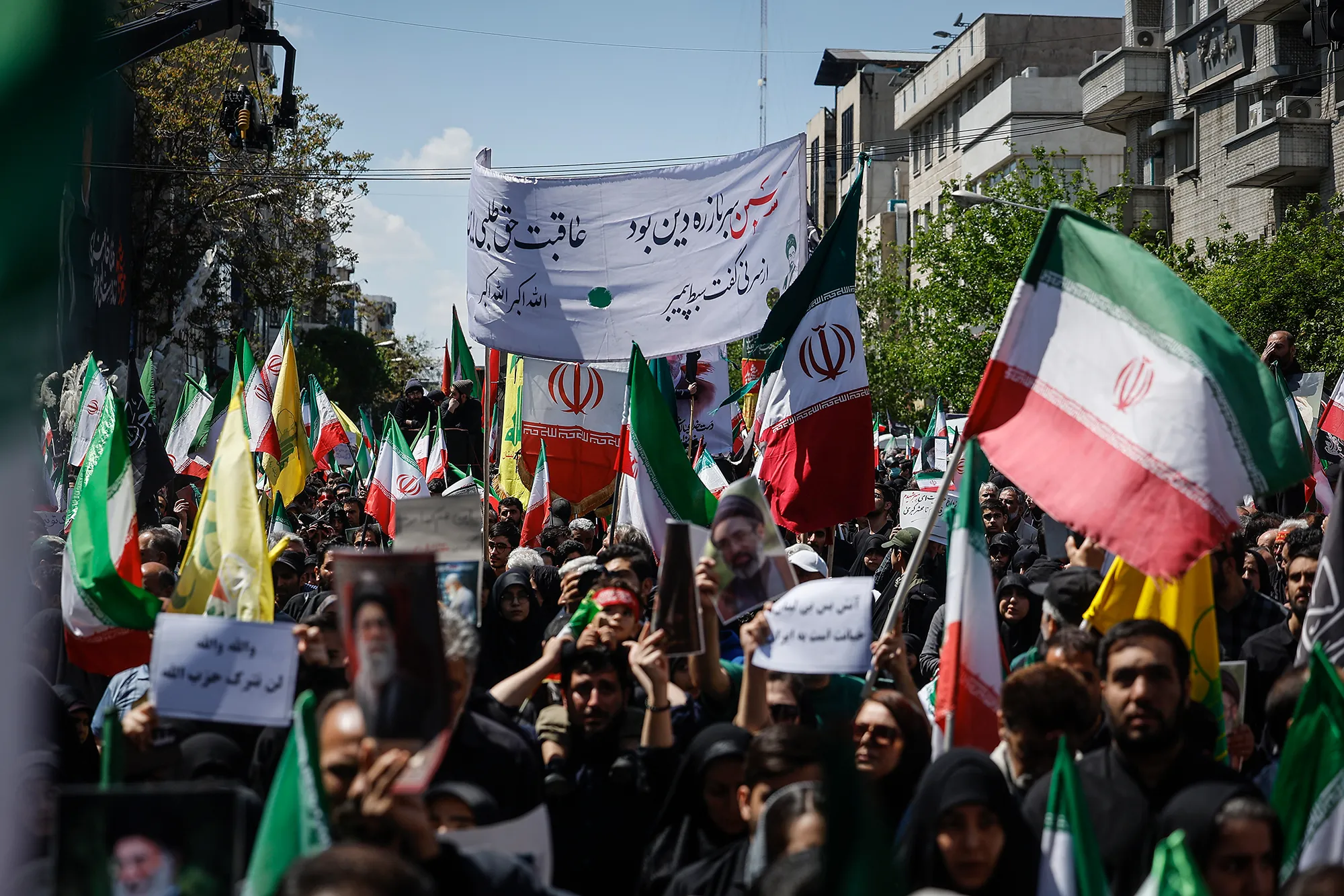 مراسم چهلمین روز شهادت حضرت آیت‌الله‌ خامنه ای رهبر شهید انقلاب - 2
