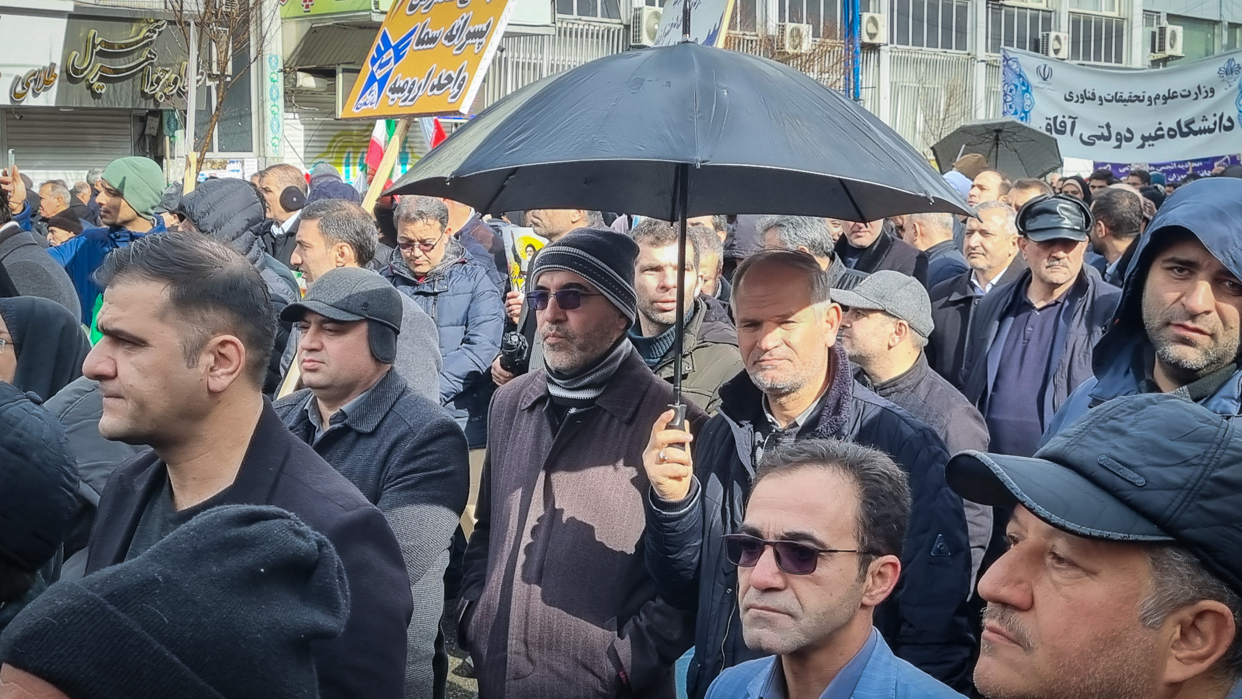 حضور حماسی دانشگاهیان آزاد ارومیه در راهپیمایی 22 بهمن؛ تجلی وفاداری به انقلاب و رهبری