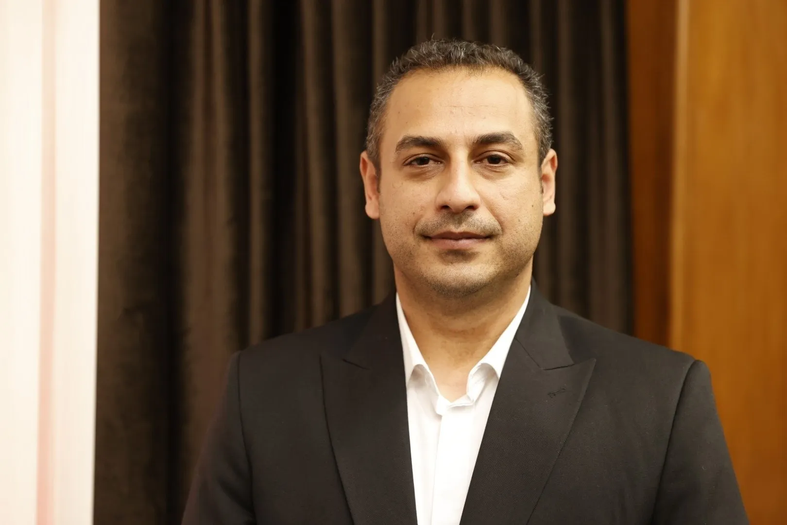 هادی خناری‌نژاد