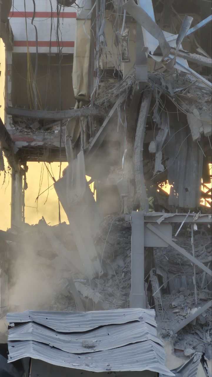 حمله آمریکایی-صهیونی به قلب محلههای مسکونی تهران؛ پروژه تضعیف روحیه مردم آغاز شد حمله آمریکایی-صهیونی به قلب محلههای مسکونی تهران؛ پروژه تضعیف روحیه مردم آغاز شد