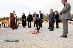  بازدید دکتر رنجبر و حجت&zwnj;الاسلام&zwnj;والمسلمین خسروپناه از مراکز فناوری و تحقیقاتی دانشگاه آزاد اسلامی واحد اصفهان 