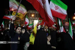 اجتماع مردمی در حمایت از رزمندگان اسلام و بیعت با رهبری و محکومیت حملات وحشیانه صهیونیستی - آمریکایی با حضور مردم انقلابی و شهیدپرور در میدان شهدا تهران