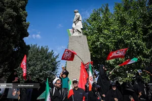 تشییع پیکر مطهر آقای شهید ایران و خانواده ایشان-4