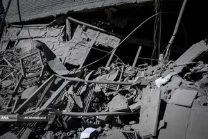 حمله هوایی آمریکایی - صهیونی به داﻧﺸﮕﺎه صنعتی شریف
