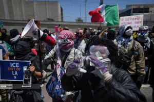 آتش اعتراضات در لس آنجلس