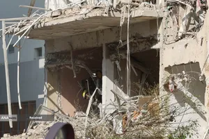 حملات پیوسته موشکی و پهبادی ایران به سرزمین های اشغالی