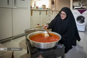 زنان ایران، پای کار مقاومت