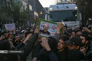تشییع پیکر شهیدان لاریجانی، سلیمانی و شهدای ناو دنا نیروی دریایی ارتش