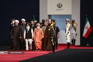 ادای احترام ادیان مختلف بر پیکر رهبر مجاهد شهید انقلاب
