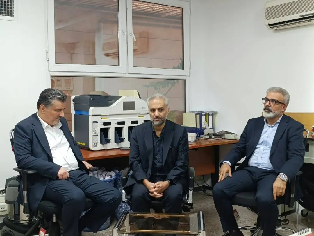 مشتریان، سرمایه‌های اصلی بانک رفاه کارگران هستند
