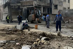 در پی تجاوز جنایتکاران آمریکایی-صهیونی به مناطق مسکونی اصفهان، گروه های جهادی از لحظات ابتدایی وقوع این جنایت، در کنار امدادگران مشغول خدمت رسانی، آواربرداری و بازسازی منازل آسیب دیده مردم هستند.