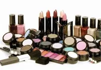 اسامی محصولات آرایشی غیر مجاز لب اعلام شد