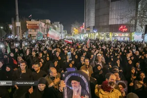 عزاداری شهادت رهبر انقلاب در چهارراه کوکاکولا خیابان پیروزی تهران