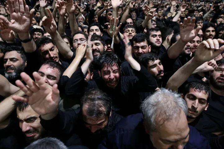 وداع با رهبر شهید