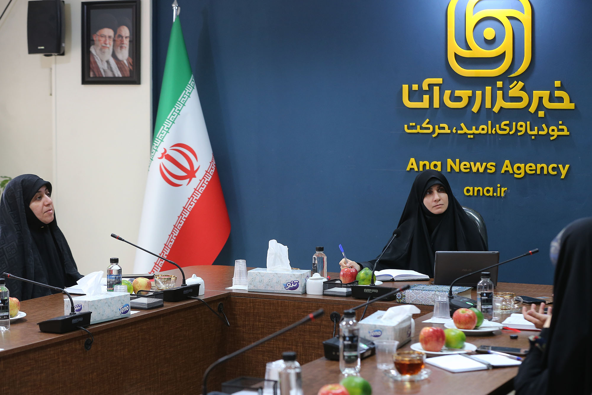 بازخوانی دلیری‌ها و نقش‌آفرینی زنان در جنگ تحمیلی سوم؛ از میدان رزم و خیابان تا جنگ روایت‌ها