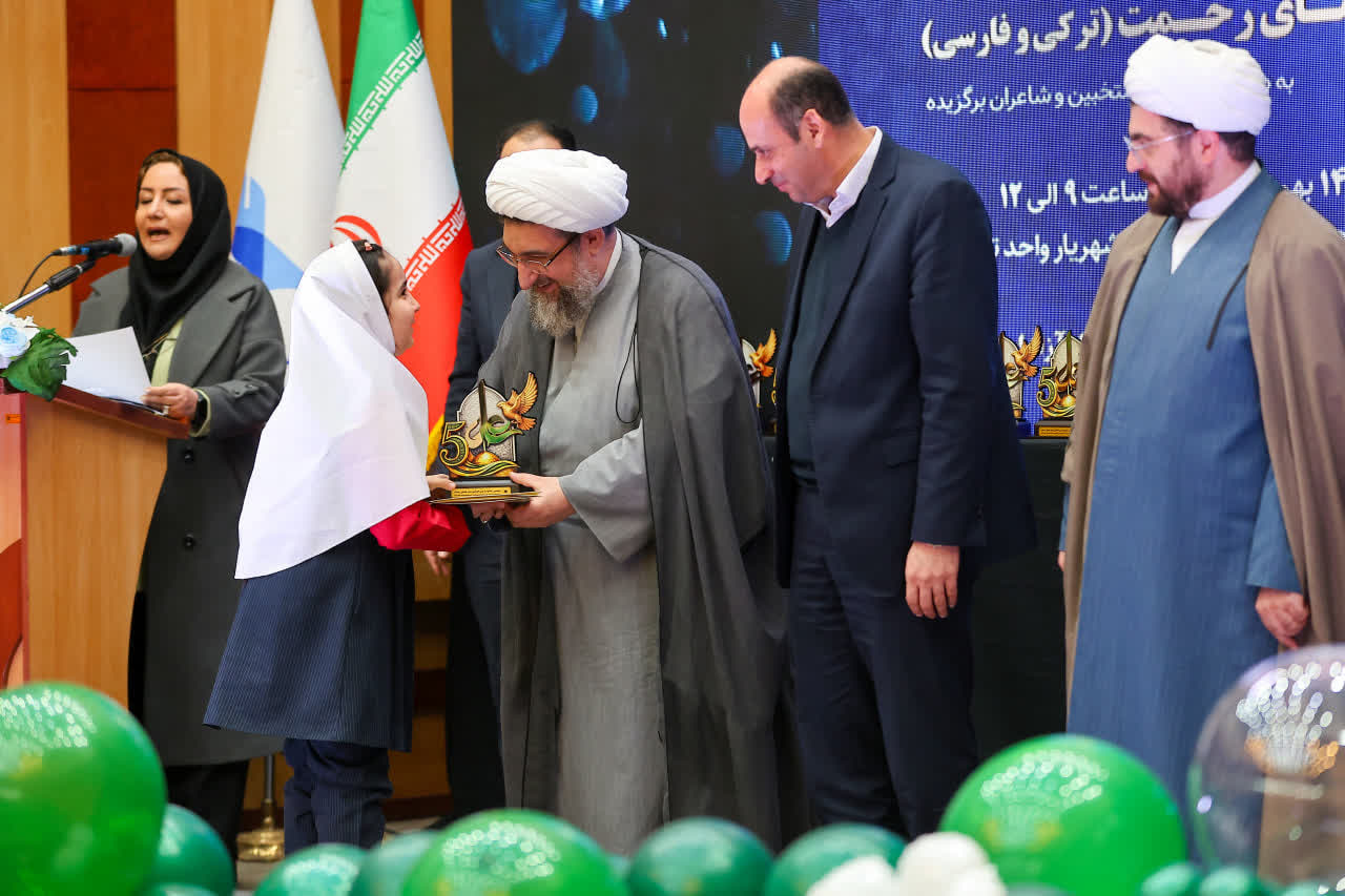 هیچ شعری توان ترسیم حقیقت امیرالمؤمنین(ع) را ندارد