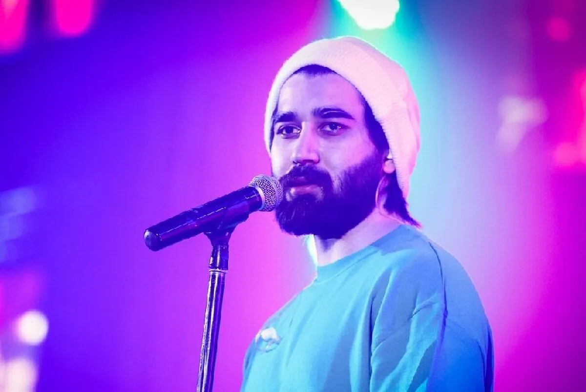 بیوگرافی علی یاسینی (از نوازندگی تا خوانندگی حرفه‌ای)