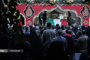 تشییع پیکر 100 شهید دوران دفاع مقدس همزمان با سالروز شهادت حضرت فاطمه زهرا(س) در تهران