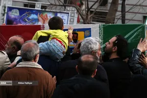 تشییع پیکر شهیدان لاریجانی، سلیمانی و شهدای ناو دنا