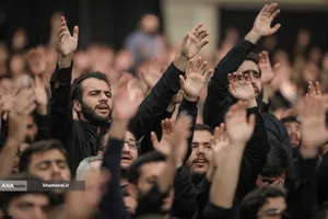 آخرین شب عزاداری شهادت حضرت زهرا(س) در حسینیه امام خمینی(ره)