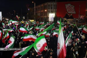 اجتماع مردمی در حمایت از رزمندگان اسلام و بیعت با رهبری و محکومیت حملات وحشیانه صهیونیستی - آمریکایی با حضور مردم انقلابی و شهیدپرور در میدان شهدا تهران