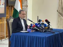 عراقچی: تلاش می‌کنیم به دیپلماسی شانس دیگری بدهیم/ هر روز پیام متناقض می‌دهند