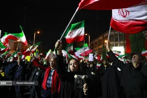 اجتماع مردمی در حمایت از رزمندگان اسلام و بیعت با رهبری و محکومیت حملات وحشیانه صهیونیستی - آمریکایی با حضور مردم انقلابی و شهیدپرور در میدان شهدا تهران