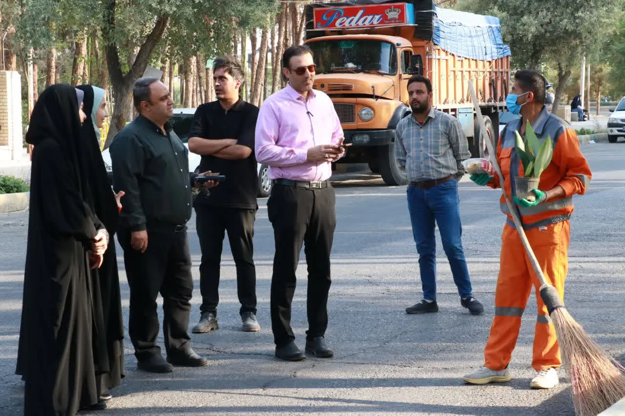 تجلیل از پاکبان
