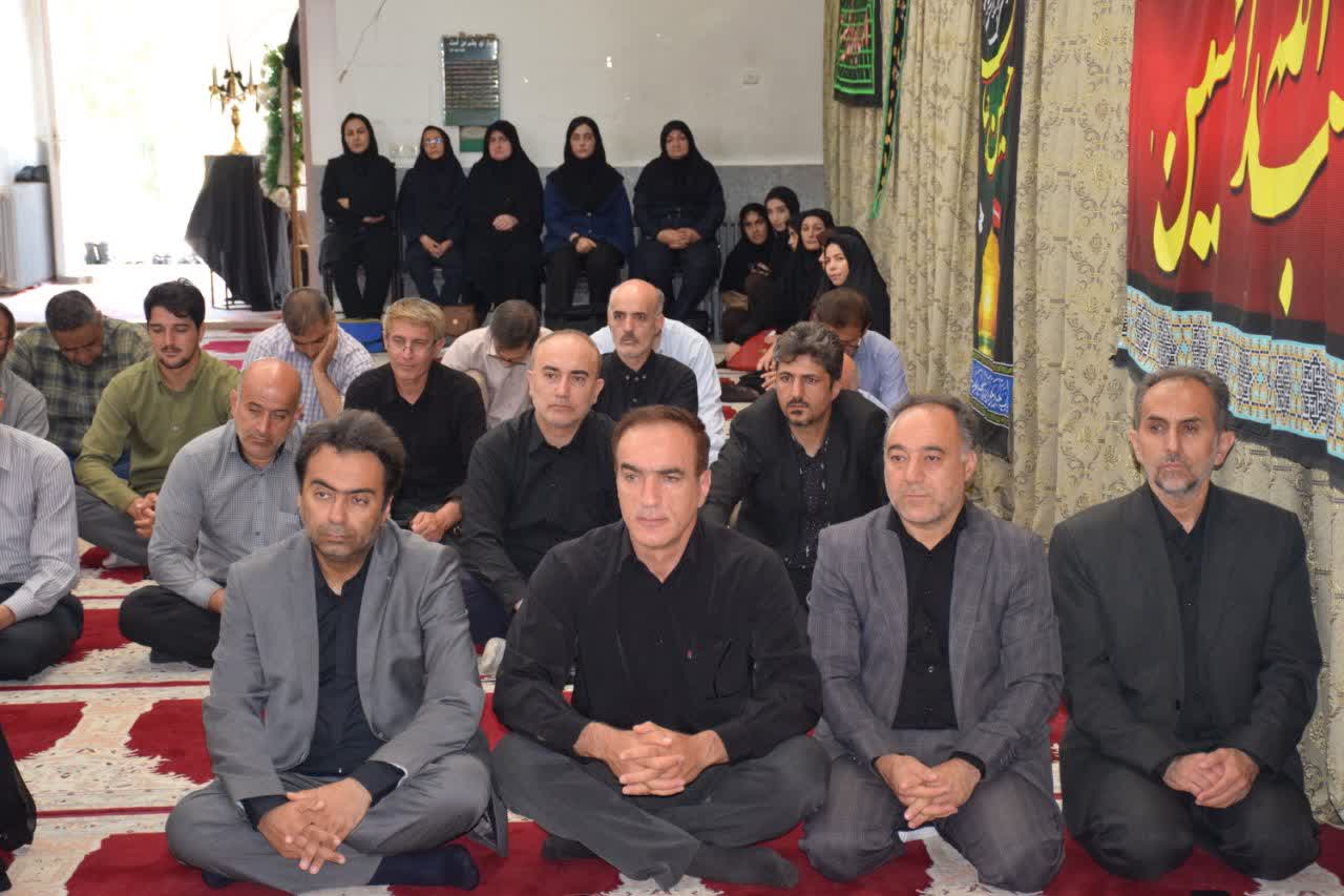 امام شهید به ما آموختند که اتحاد و همبستگی کلید پیروزی بر دشمنان آمریکایی ـ صهیونیستی است امام شهید به ما آموختند که اتحاد و همبستگی کلید پیروزی بر دشمنان آمریکایی ـ صهیونیستی است