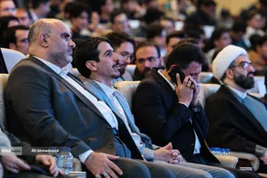 آیین تجلیل از افتخار آفرینان علمی ایران اسلامی