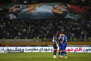تیم&zwnj;های فوتبال استقلال و پرسپولیس امروز (چهارشنبه) در چارچوب هفته پنجم لیگ برتر به مصاف هم رفتند که این دیدار به تساوی یک - یک انجامید.