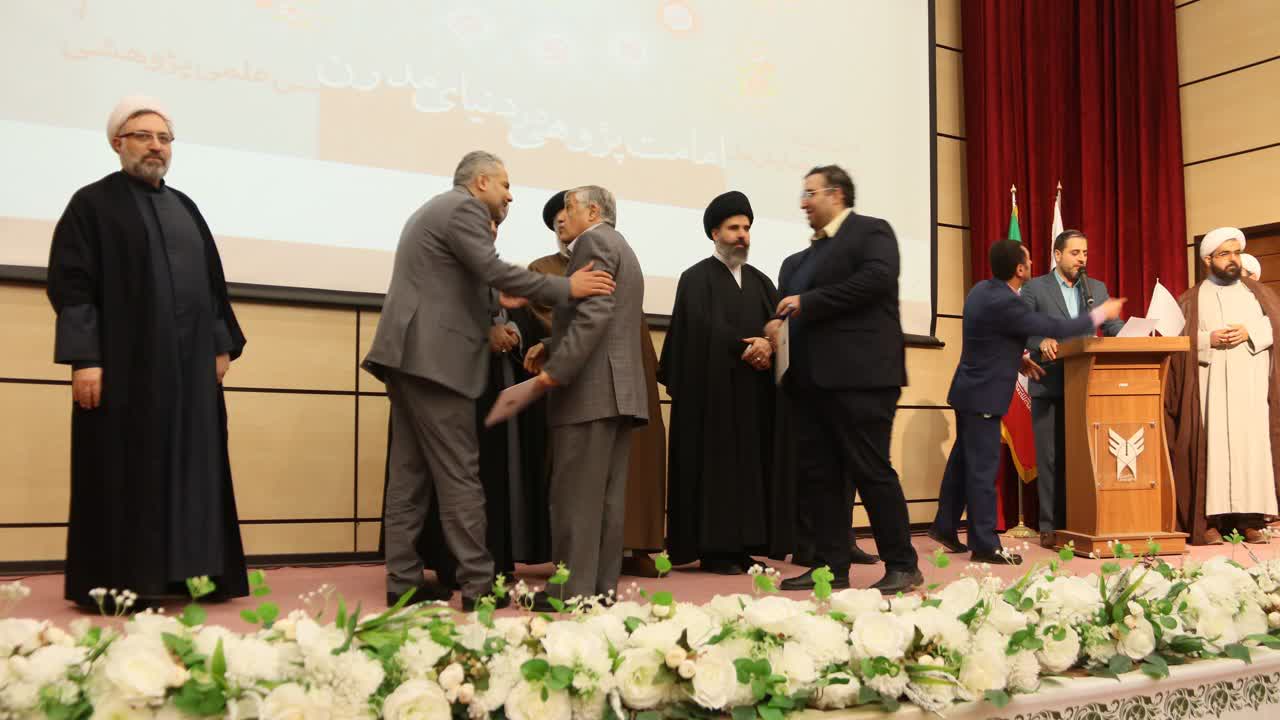 شاخصه‌های خانواده سالم از منظر نهج البلاغه و روان شناسی