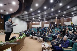 اختتامیه پنجمین دوره رویداد سراسری کرسی های آزاد اندیشی دانشگاه آزاد اسلامی