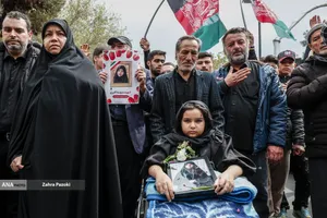 مراسم تشییع پیکر مطهر ۱۲ شهید جنگ رمضان
