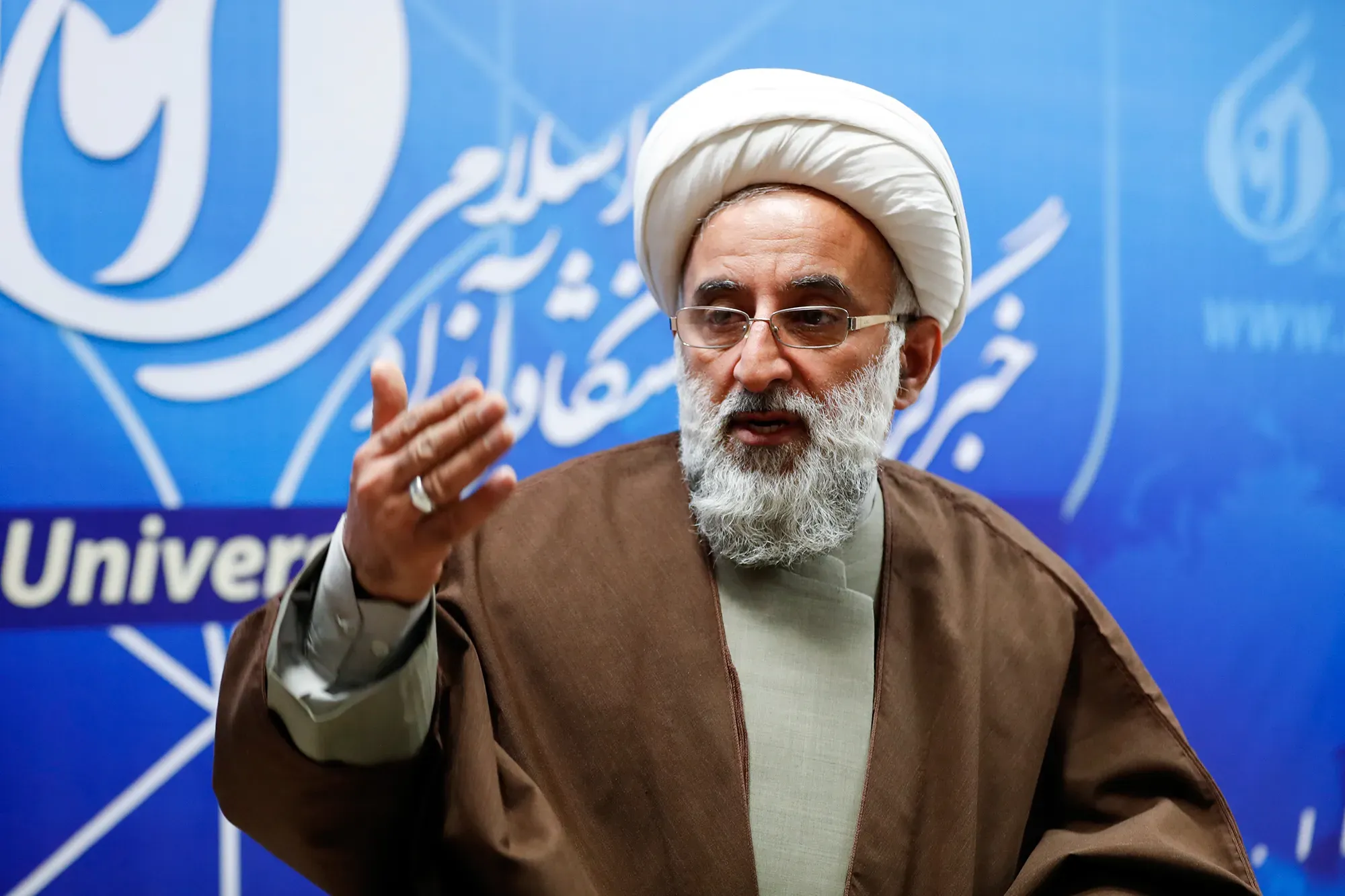 ردایی