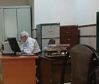 مسن‌ترین دانشجوی دکتری مهندسی مکانیک ایران از رساله خود دفاع کرد