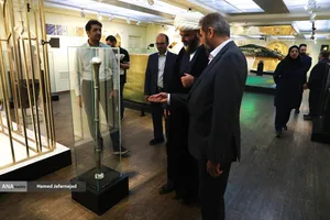 مراسم افتتاح نمایشگاه &laquo; آیینه&zwnj;های نعت&raquo; آیین گرامیداشت ۱۵۰۰مین سالگرد میلاد پیامبر اکرم(ص) با حضور حجت&zwnj;الاسلام والمسلمین محمد قمی رییس سازمان تبلیغات اسلامی