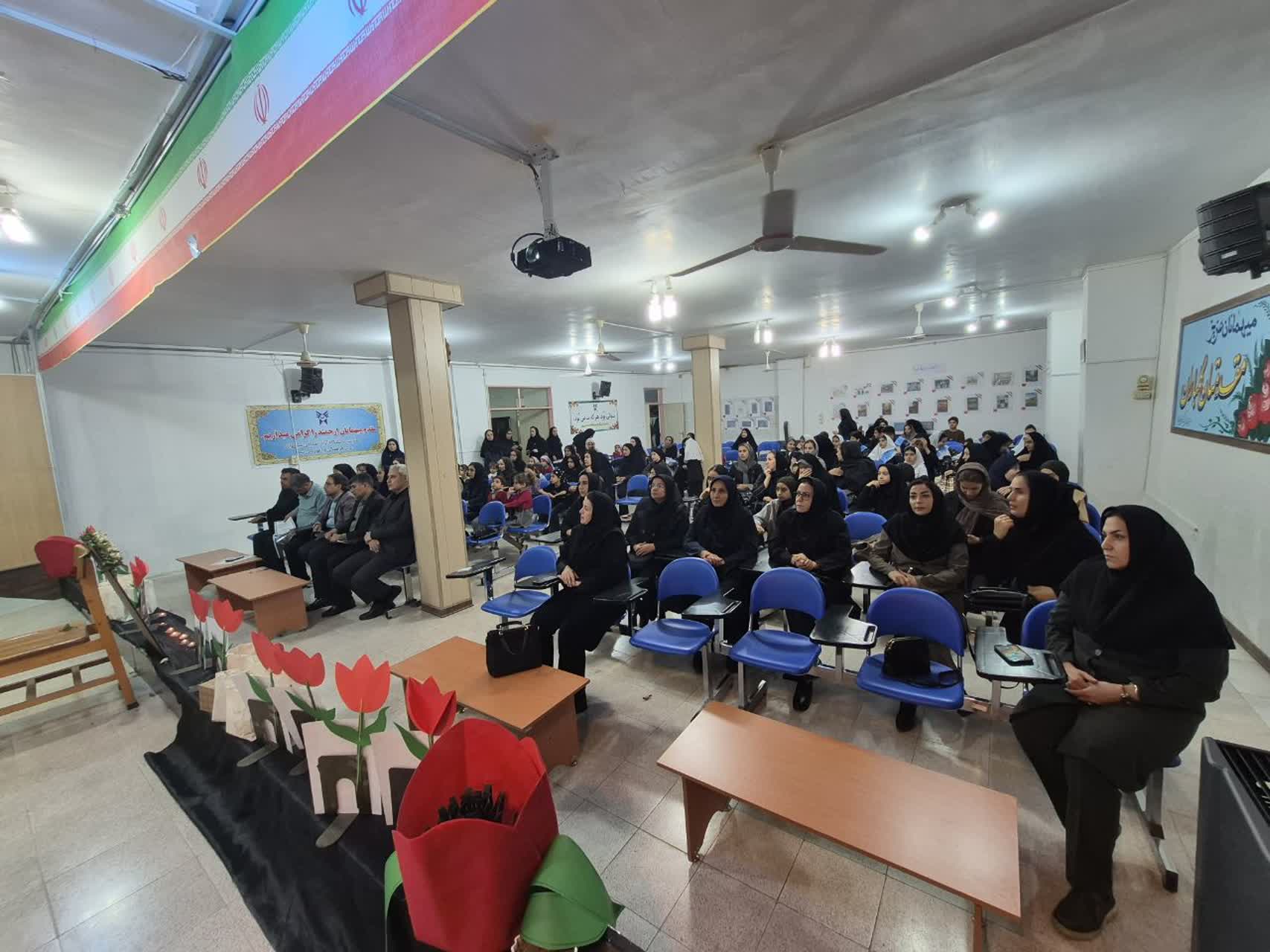 همایش «لاله‌های میناب»؛ گامی مؤثر برای شکوفایی استعداد‌های فرهنگی و هنری دانش‌آموزان و دانشجویان